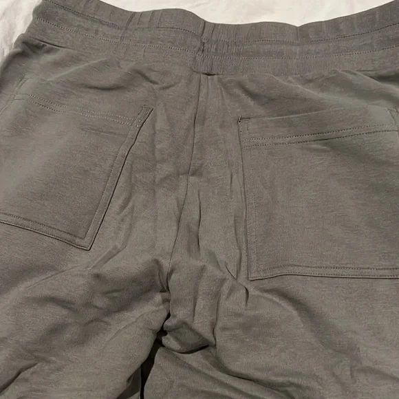 Alo Jogger Pants - Picture 3 of 4